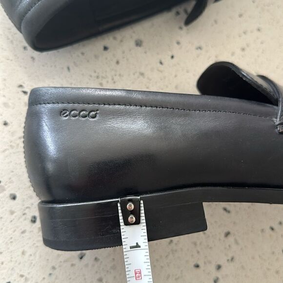 ECCO Men’s Black Leather Sleek Loafers Slip On Style Shoes Size EU42 / US8-8.5 - Picture 7 of 12